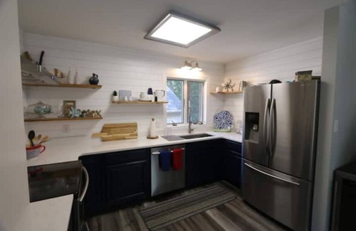 Littleton House | Perfect for Family Getaways!, WATERFRONT, Family Friendly Lake Living