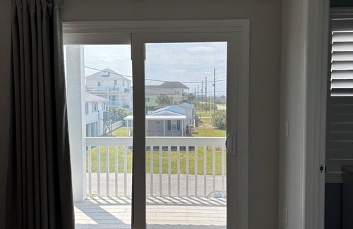 McCutcheon Field House | Perfect for Fall Fishing 2 day min/Sun-Sun Summer rental/Ocean & Sound View