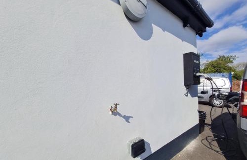 Merthyr Tydfil Apartment | Perfect Location 2 BR serviced apartment Nr Bike Park Wales & Brecon Beacons