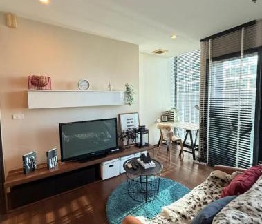 Nong Chaeng Apartment | Perfect Location Direct Skywalk to BTS Thong