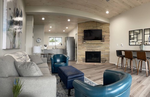 Lewiston House | Perfect location on East Twin Lake, walking distance to town! Unit #2