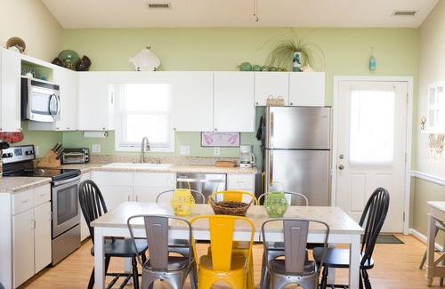 Emerald Isle Cottage | Perfect Oceanfront Cottage With Private Pool: Sea Glass