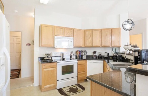 Northeast Heights House | Perfect Private Albuquerque Getaway Near Uptown!