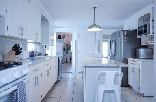 Woodstock House | Perfect Woodstock Getaway! Lovely Riverside Home