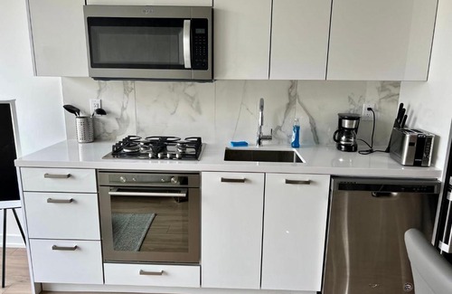Fashion District Apartment | Perfectly Located Cozy Open-Concept Condo