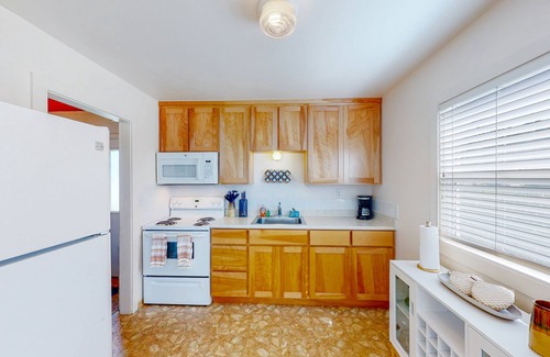 Trinidad Cottage | Perfectly located home with pellet stove - walk to Trinidad State Beach & Harbor