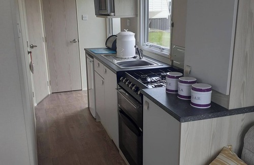 Perranporth Ski Chalet | PerranporthCaravan/2bedroom/Tv/GasFire