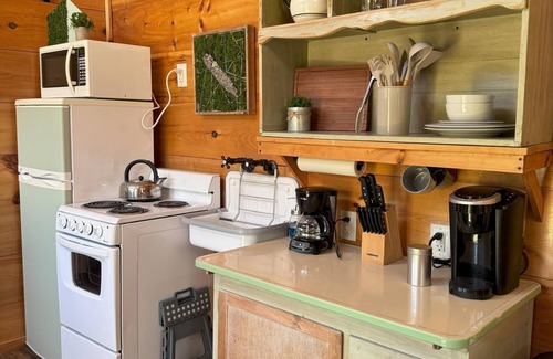 Wilder Apartment | Perrywinkle's Retreat-Hidden Paradise Farms