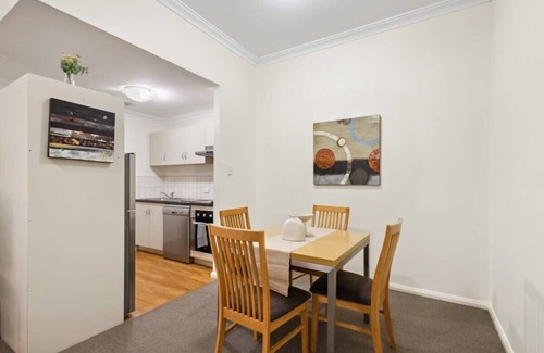 Northbridge Apartment | Perth Premium 1 BDR + POOL