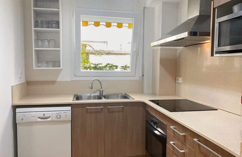 Pedrinya Apartment | Perxel Apartment, only 230 m from the beach