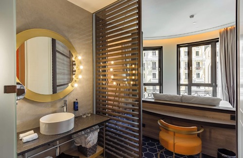 Sol Hotel | Pestana CR7 Gran Vía Madrid