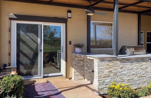 Santa Fe Apartment | Pet Angel Inn - Pet Friendly Private Room with golf corse view in Santa Fe, NM