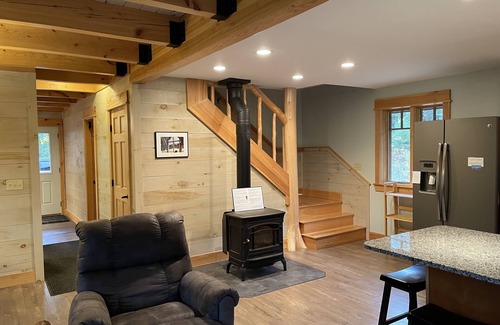 Carrabassett Valley House | Pet-Friendly Home in a Quiet Neighborhood Near Sugarloaf Mountain