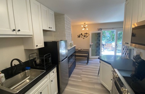 Santa Barbara Cottage | Pet-Friendly 1BR/1BA ADU, sleeps 2-4ppl, full kitchen, BBQ