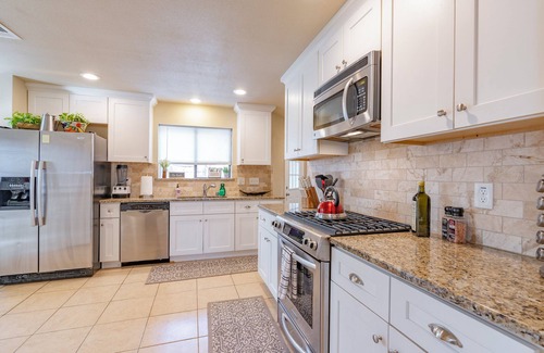 Northeast Carrollton House | Pet Friendly 4/3 in Carrollton with Hot Tub