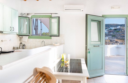 Sikinos Apartment | Pet-Friendly Apartment 'Paros' with Sea View, Whirlpool & Wi-Fi