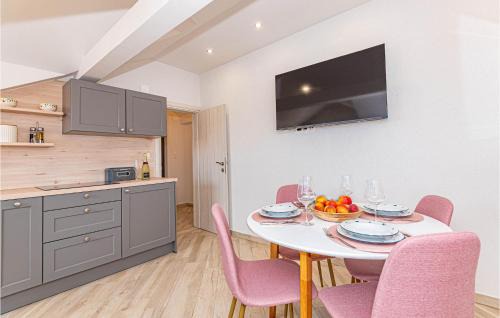 Pirovac Apartment | Pet Friendly Apartment In Pirovac