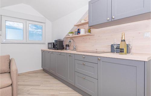 Pirovac Apartment | Pet Friendly Apartment In Pirovac