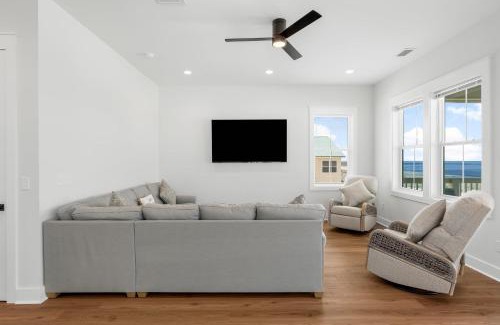 Port St. Joe House | Pet Friendly Beach House - Sand Castle Hideaway by Panhandle Getaways