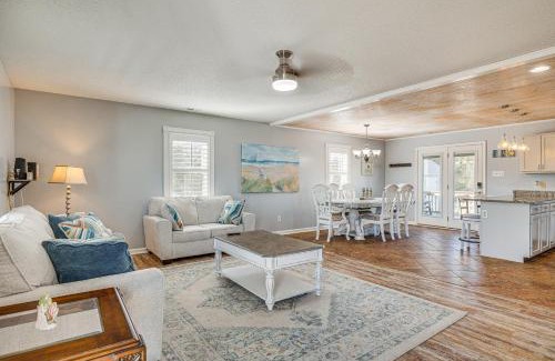 Morehead City House | Pet-Friendly Beaufort Home with Private Yard