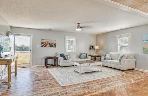 Morehead City House | Pet-Friendly Beaufort Home with Private Yard