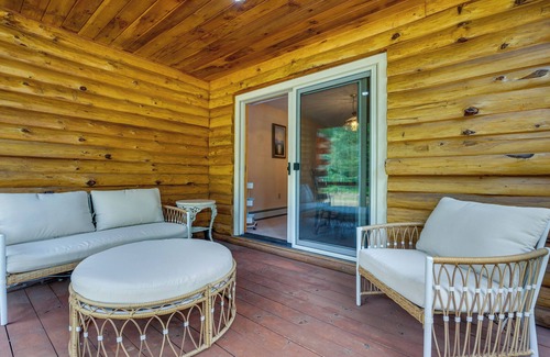 Thornton Cabin | Pet-Friendly Conway Cabin ~ 5 to Campton Mountain!