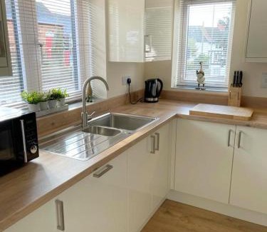 Ashbourne House | Pet Friendly Cottage Ashbourne with Parking