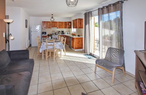 Rochefort-du-Gard House | Pet friendly home in Rochefort du Gard