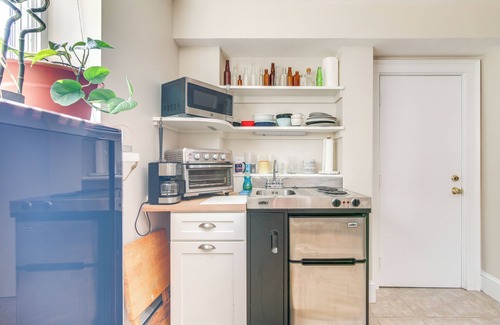 Minot Apartment | Pet-Friendly Garden Studio ~ 25 Mi to Boston!