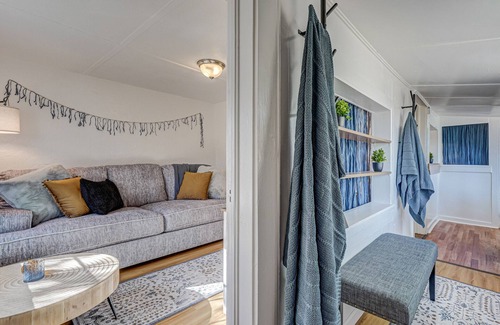 Colorado Springs Cottage | Pet Friendly Home! Quick Walk to Old Colorado City