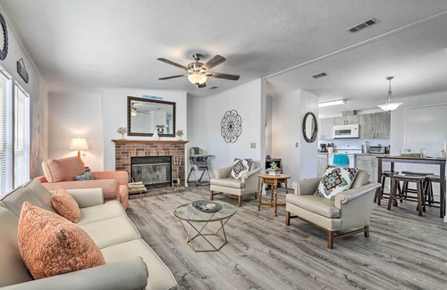 Clewiston Cottage | Pet-friendly Home: 10 Mi to Lake Okeechobee!