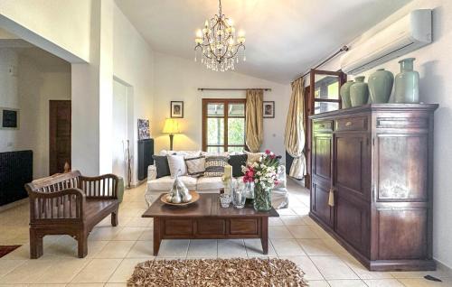 Astros House | Pet Friendly Home In Astros Arkadia