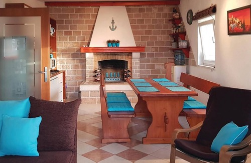 Postira House | Pet friendly home in Postira with WiFi