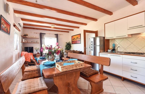 Postira House | Pet friendly home in Postira with WiFi