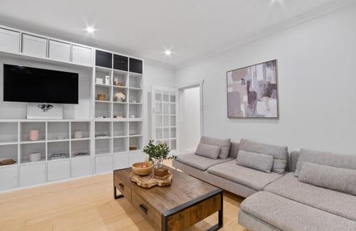 Bellevue Hill Apartment | Pet-Friendly Home Just Minutes from Bondi Beach