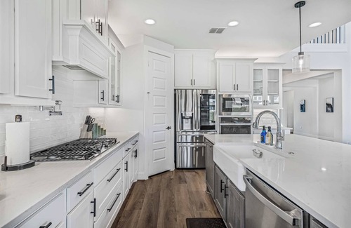 Austin House | Pet-Friendly Home - Stunning w/Outdoor Kitchen