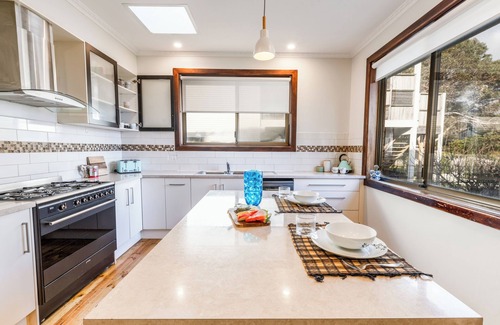 Ocean Grove House | Pet friendly Oasis w/Enchanting Sunset View