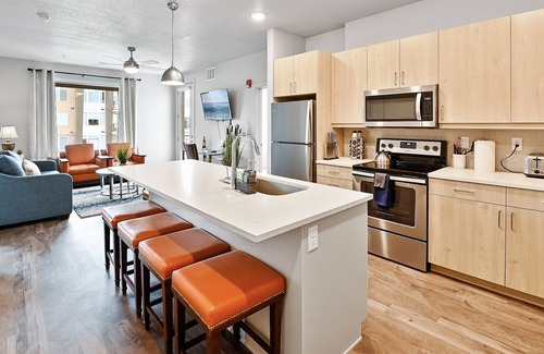 Herriman Apartment | Pet Friendly Oasis, Comfy Beds, Pool/Hot Tub, Gym