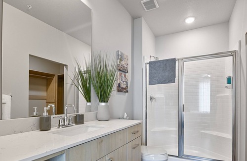 Herriman Apartment | Pet Friendly Oasis, Comfy Beds, Pool/Hot Tub, Gym