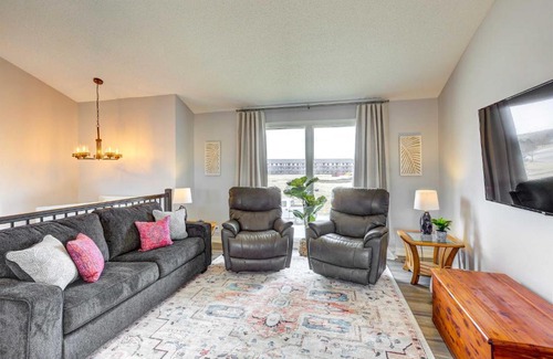 Omaha House | Pet-Friendly Omaha Vacation Rental with Deck!