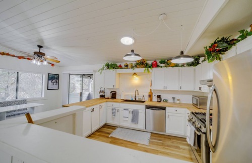 Payson Cottage | Pet-friendly Payson Cabin w/Game Room!