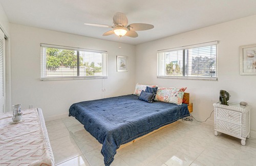 Harbour Heights Cottage | Pet-friendly Punta Gorda Home w/Dock on Canal!