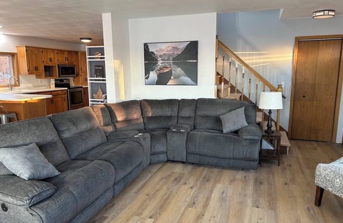 Eureka House | PeT FrienDly, Renovated Lake Home W/Gr8 SWIMminG