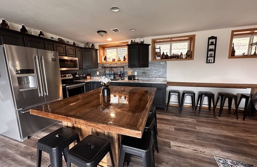 Bagley House | Pet Friendly River Bottom Oasis - Bagley