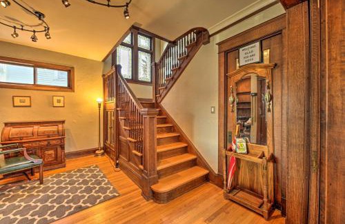 Sheboygan House | Pet-Friendly Sheboygan Home, 1 Mi to Lake Michigan
