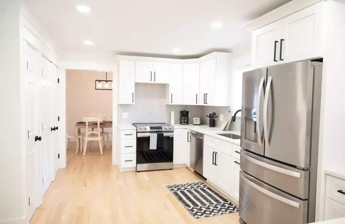 Matthews House | PET FRIENDLY - Southern Cape Cod Home