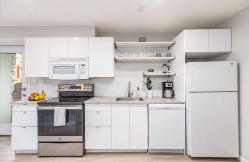 Lower Avenues House | Pet Friendly Suite-❤️Downtown!