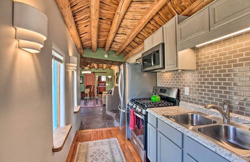 Taos Cottage | Pet-friendly Taos House w/ Patio & Hammock!