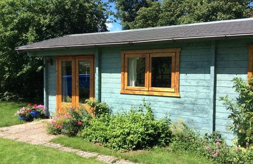 Croscombe Cabin | Pet Friendly - Walkers Paradise - South Facing
