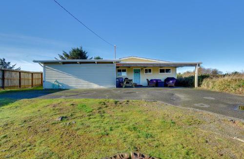 Ocean Shores House | Pet-Friendly Washington Retreat with Hot Tub and Deck!